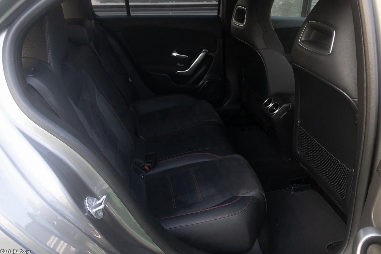 Mercedes-Benz A 180 d AMG Line Aut. — fotografia 3