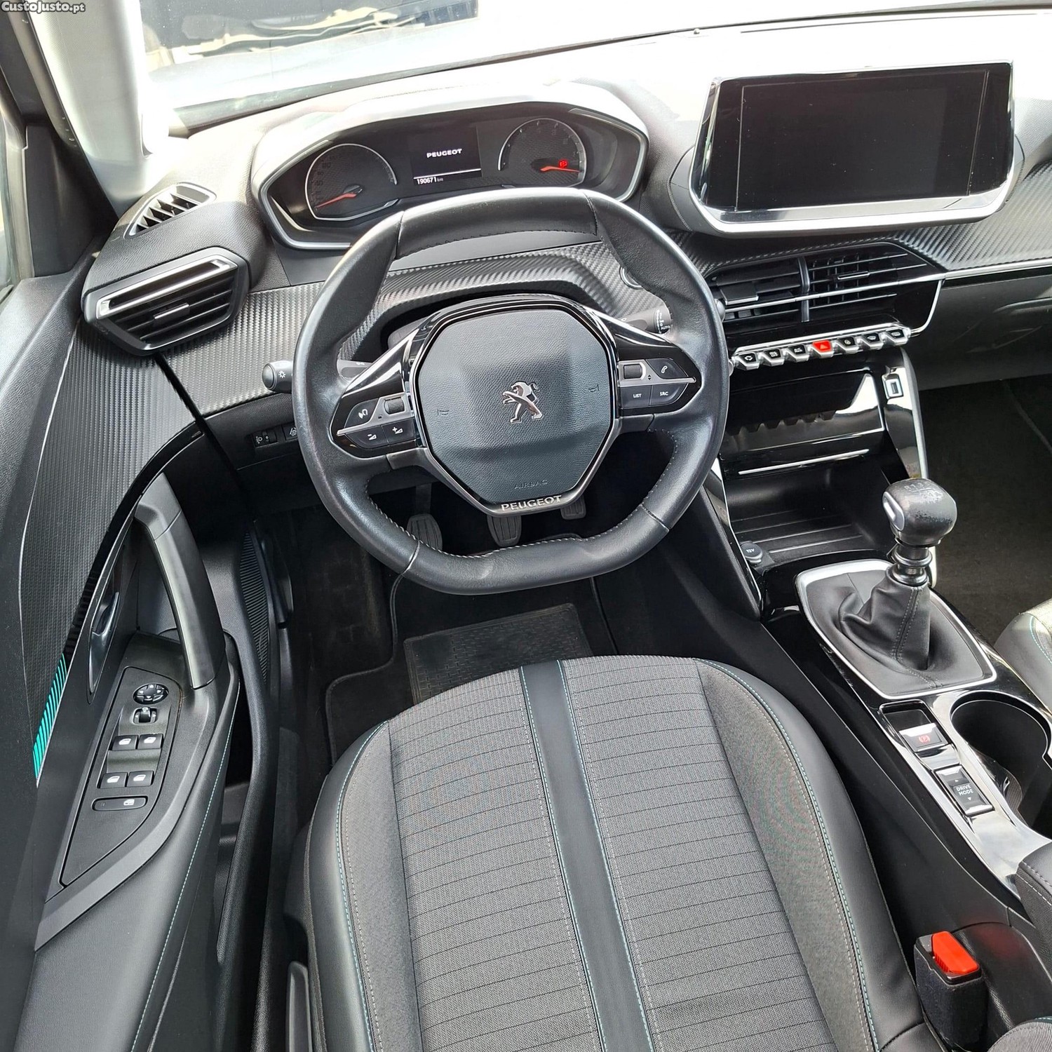 Peugeot 2008 1.5 BlueHDi Active Pack — fotografia 18