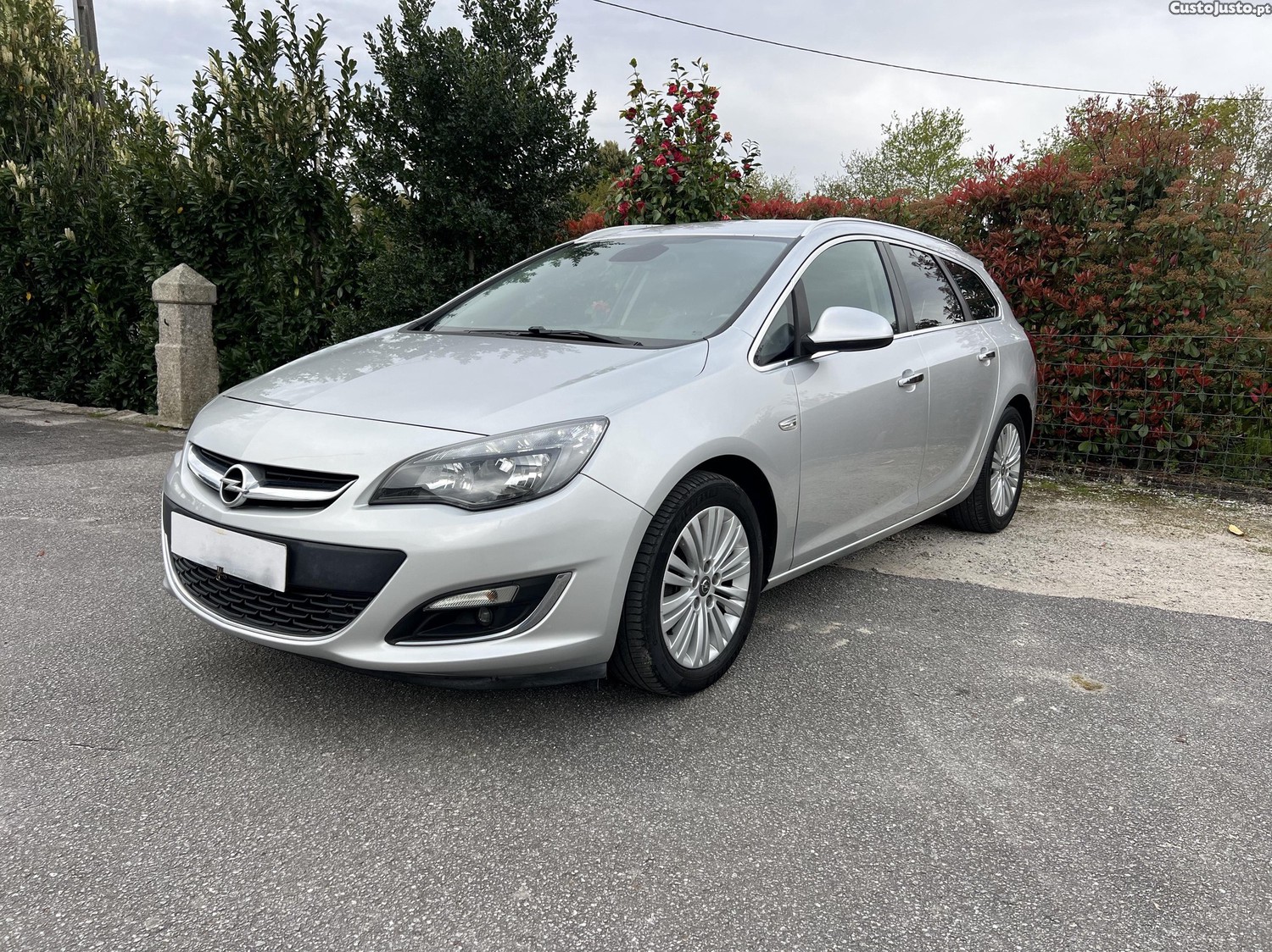 Opel Astra Sport Tourer — fotografia 10