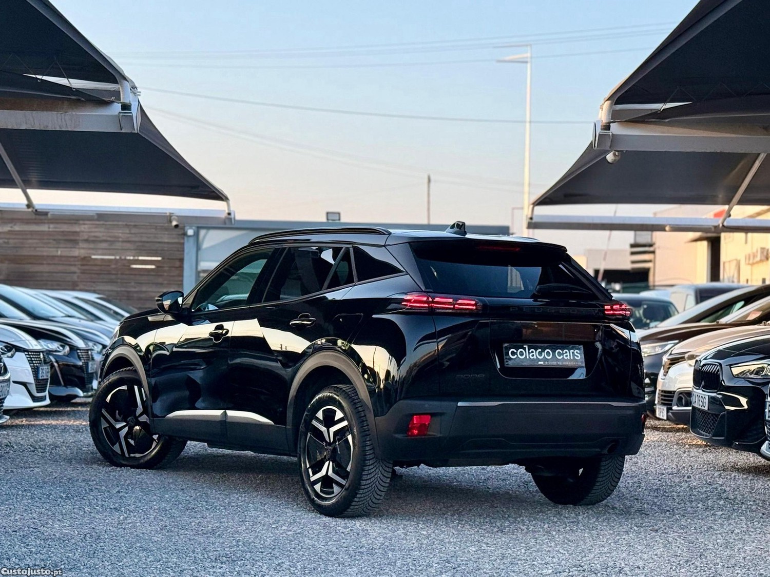 Peugeot 2008 1.2 PureTech Allure — fotografia 8