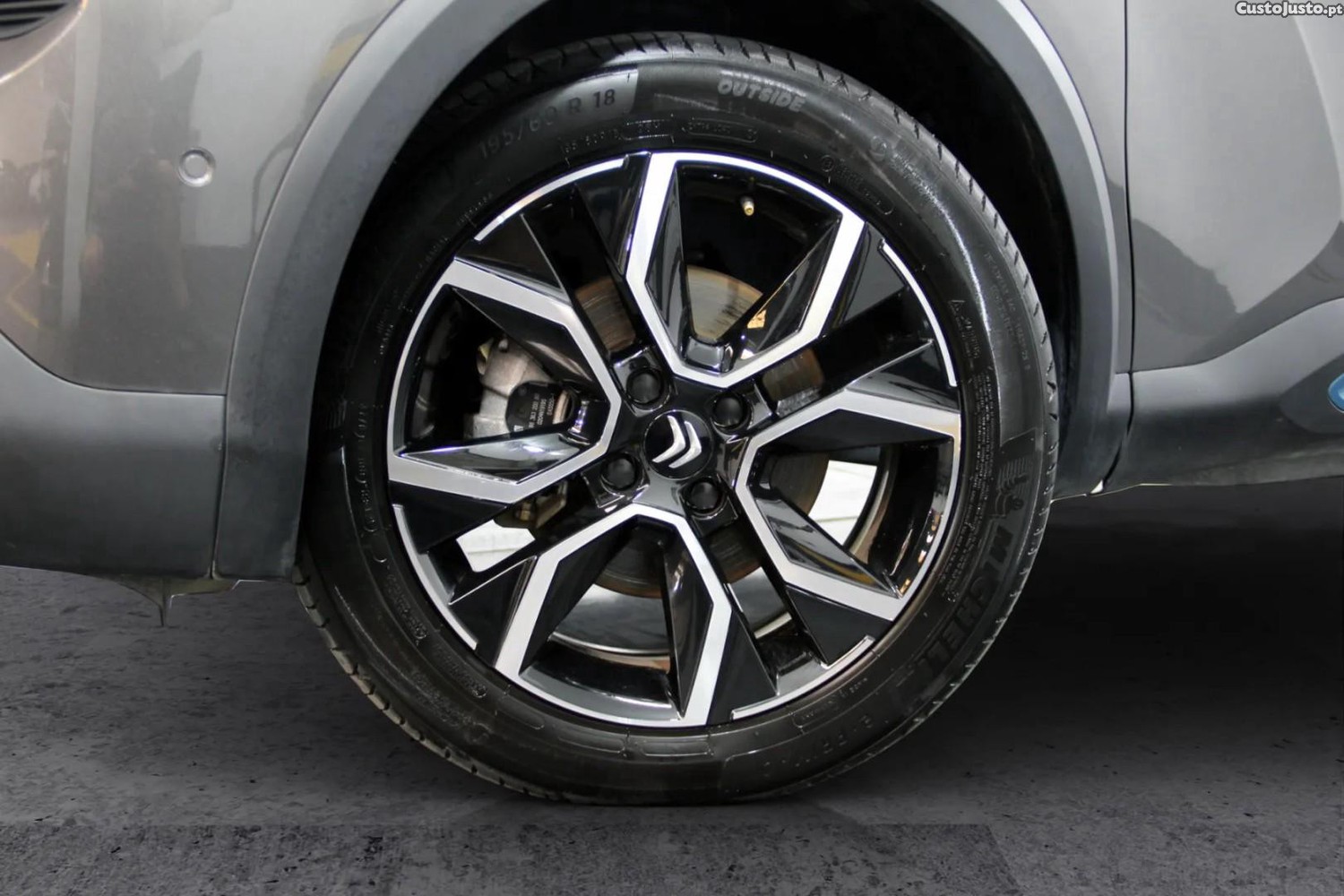 Citroën e-C4 50 kWh Shine Pack — fotografia 2