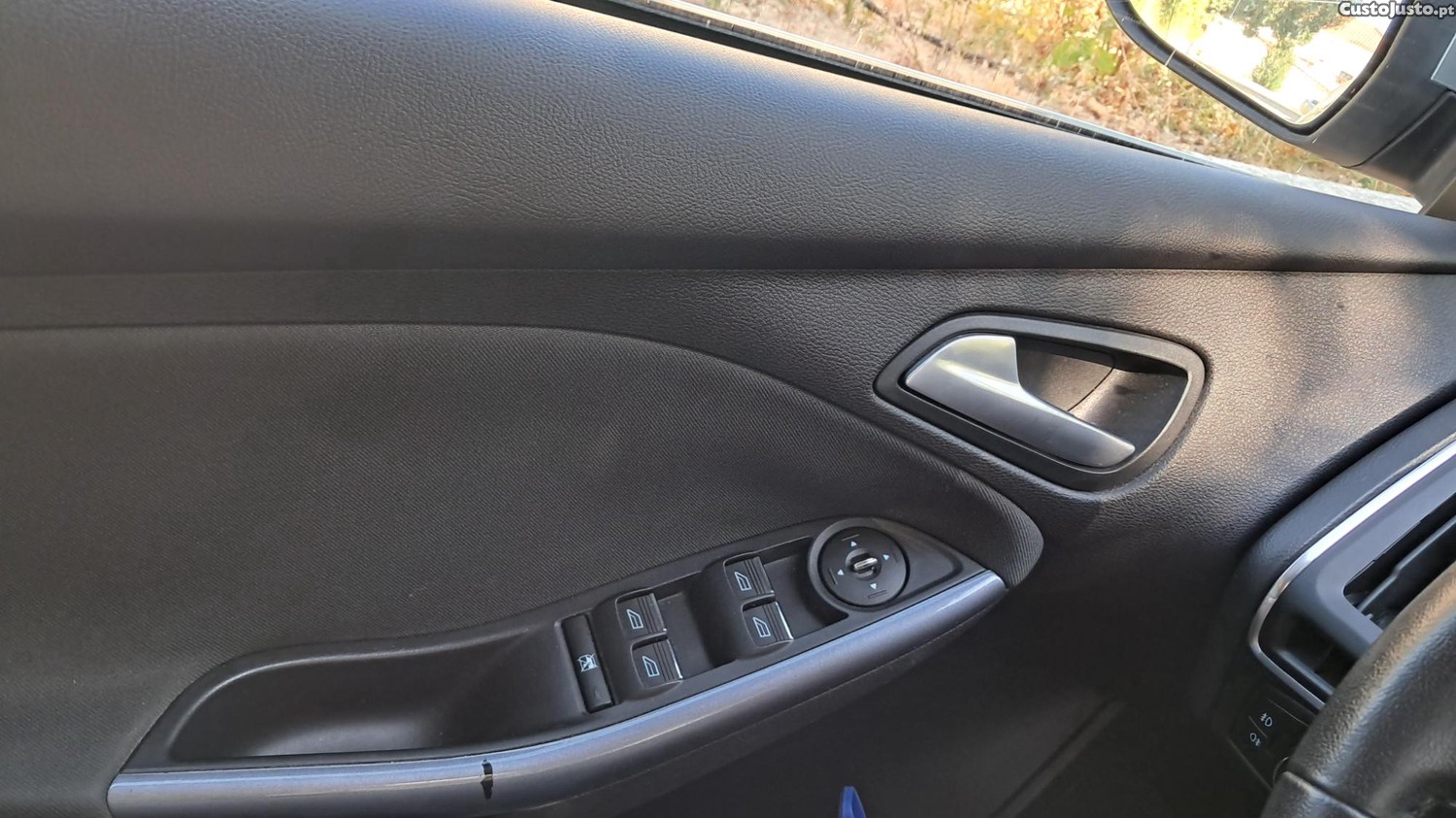 Ford Focus 1600 — fotografia 2