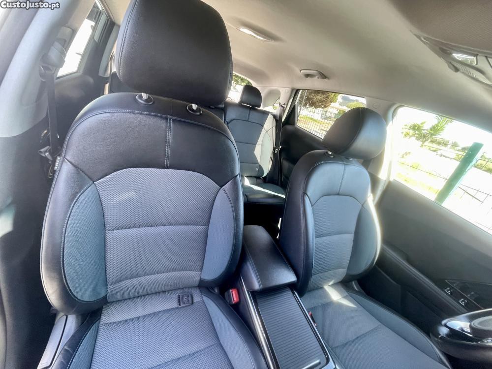 Kia e-Niro E-NIRO EV 64KWH TECH — fotografia 7