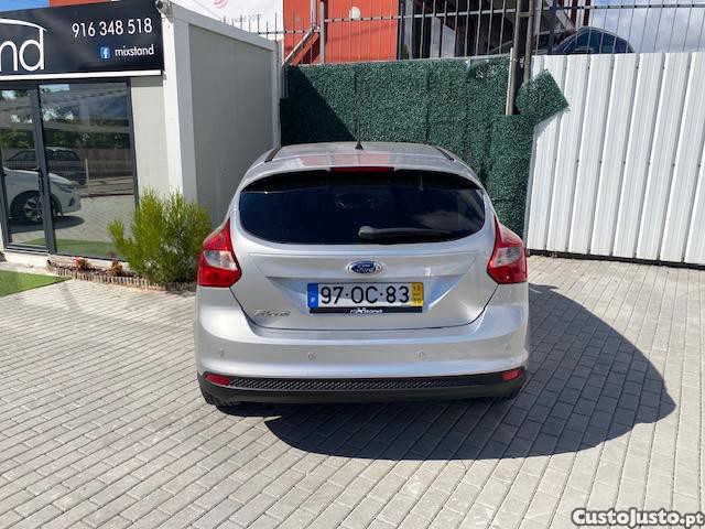 Ford Focus 1.6TDCITitanium 115 Cv — fotografia 9