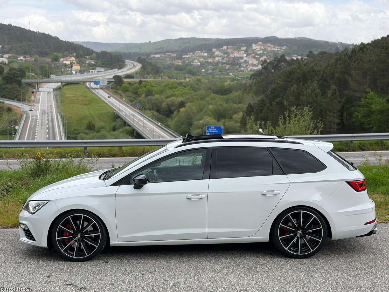 SEAT Leon 2.0 TSI Cupra 4Drive DSG S/S — fotografia 20