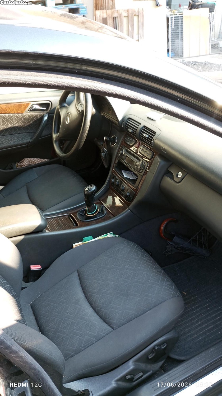 Mercedes-Benz C 220 220 Cdi (203208) — fotografia 4