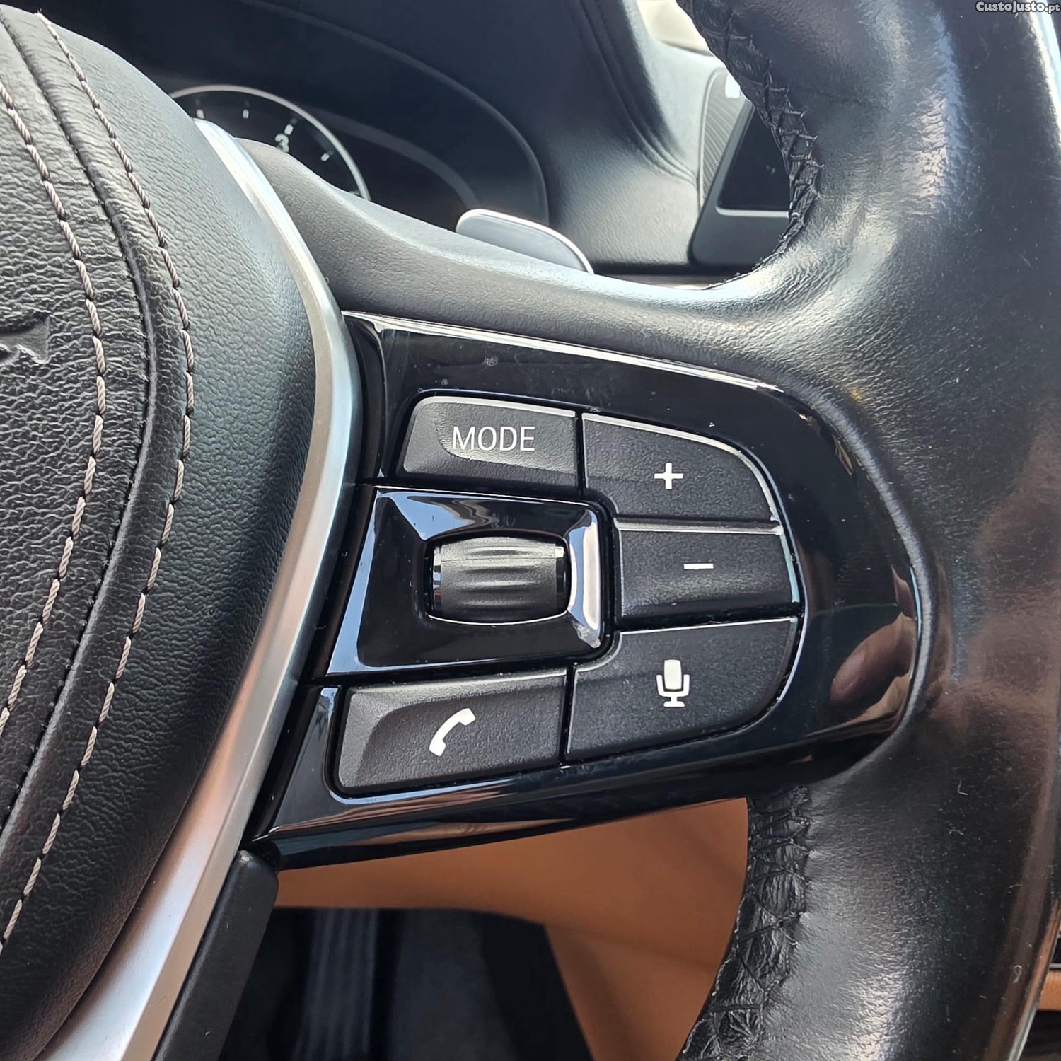 BMW 520 d Line Luxury Auto — fotografia 7