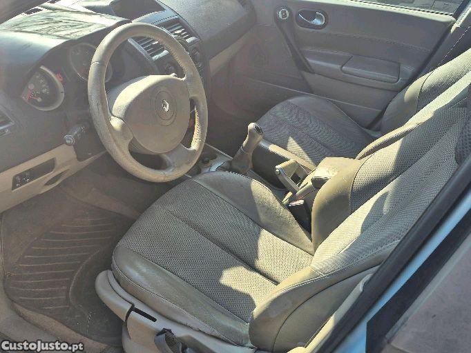 Renault Mégane 1.5dci — fotografia 8