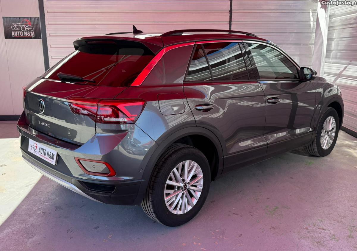 Volkswagen T-Roc 1.0 TSI Life — fotografia 8