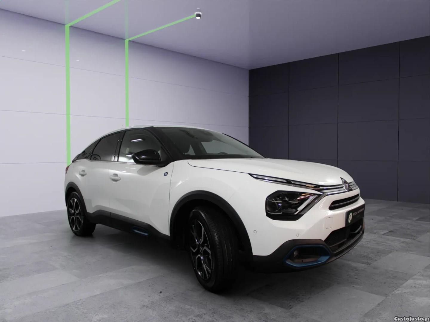 Citroën e-C4 50 kWh Shine — fotografia 13