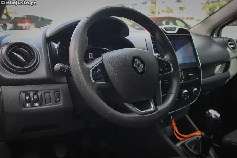 Renault Clio 1.5 dci limited edc — fotografia 12