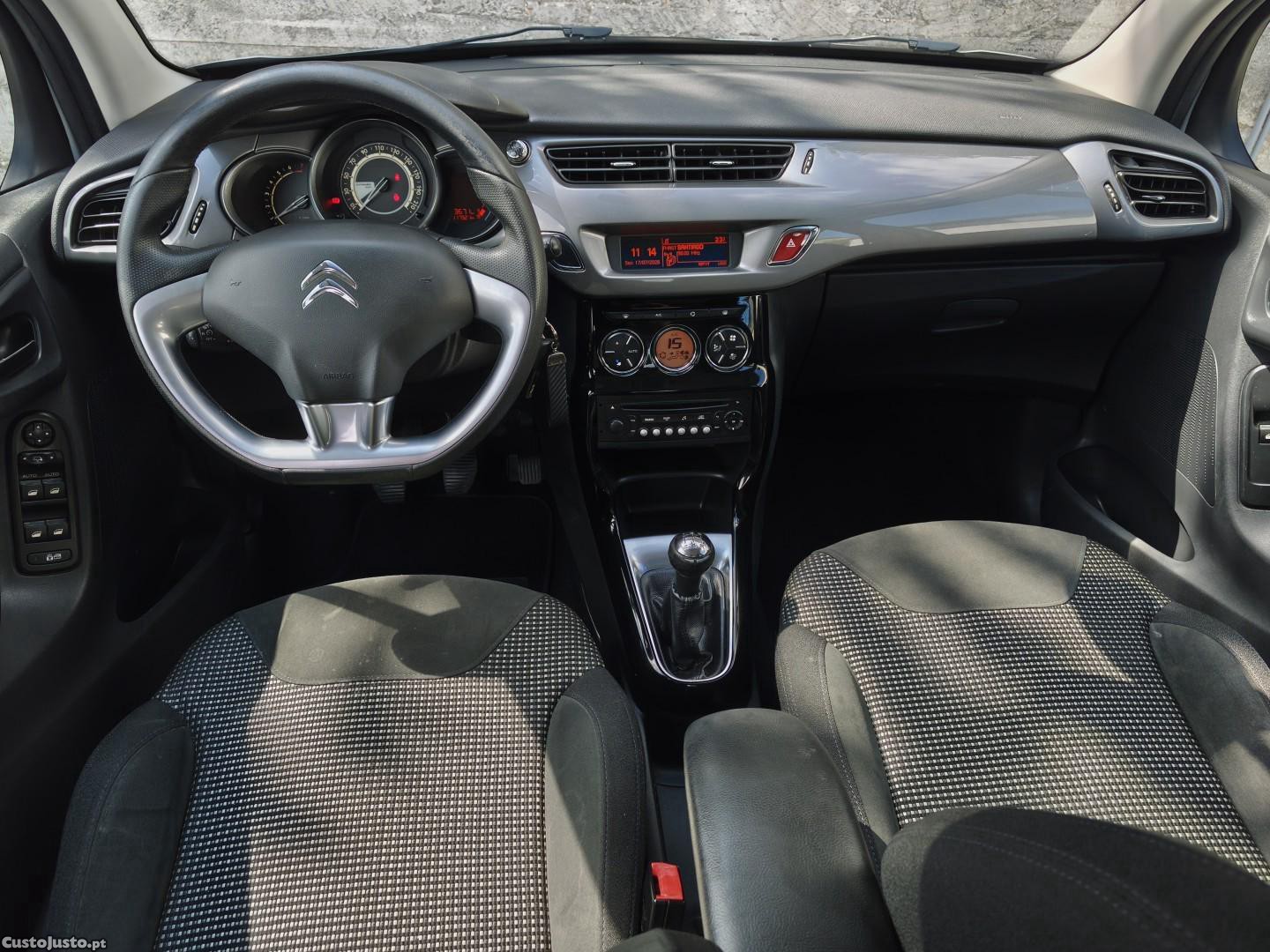 Citroën C3 1.2 VTi Exclusive — fotografia 5