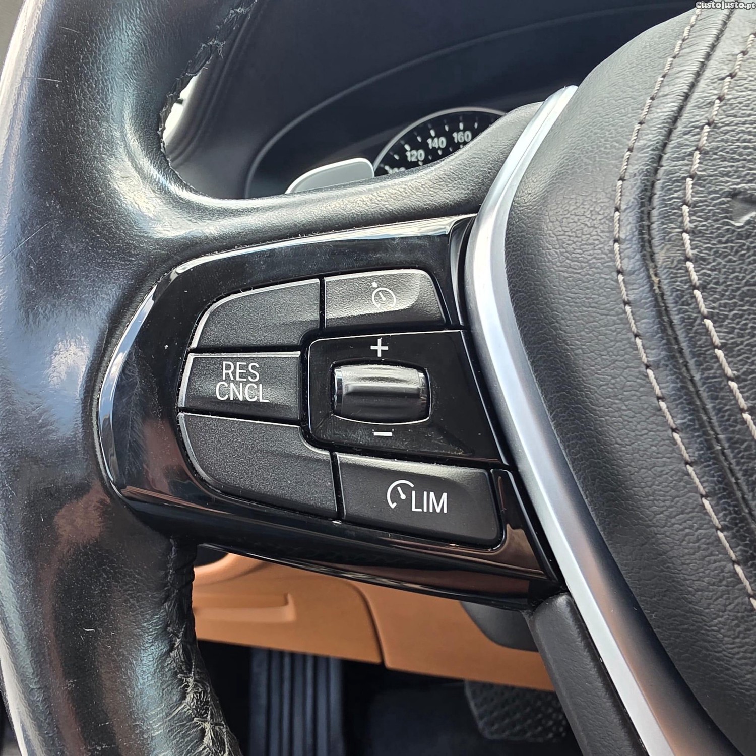 BMW 520 d Line Luxury Auto — fotografia 9