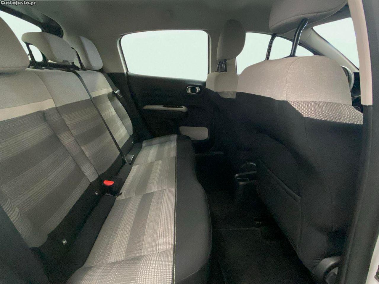 Citroën C3 1.2 PureTech Max — fotografia 6