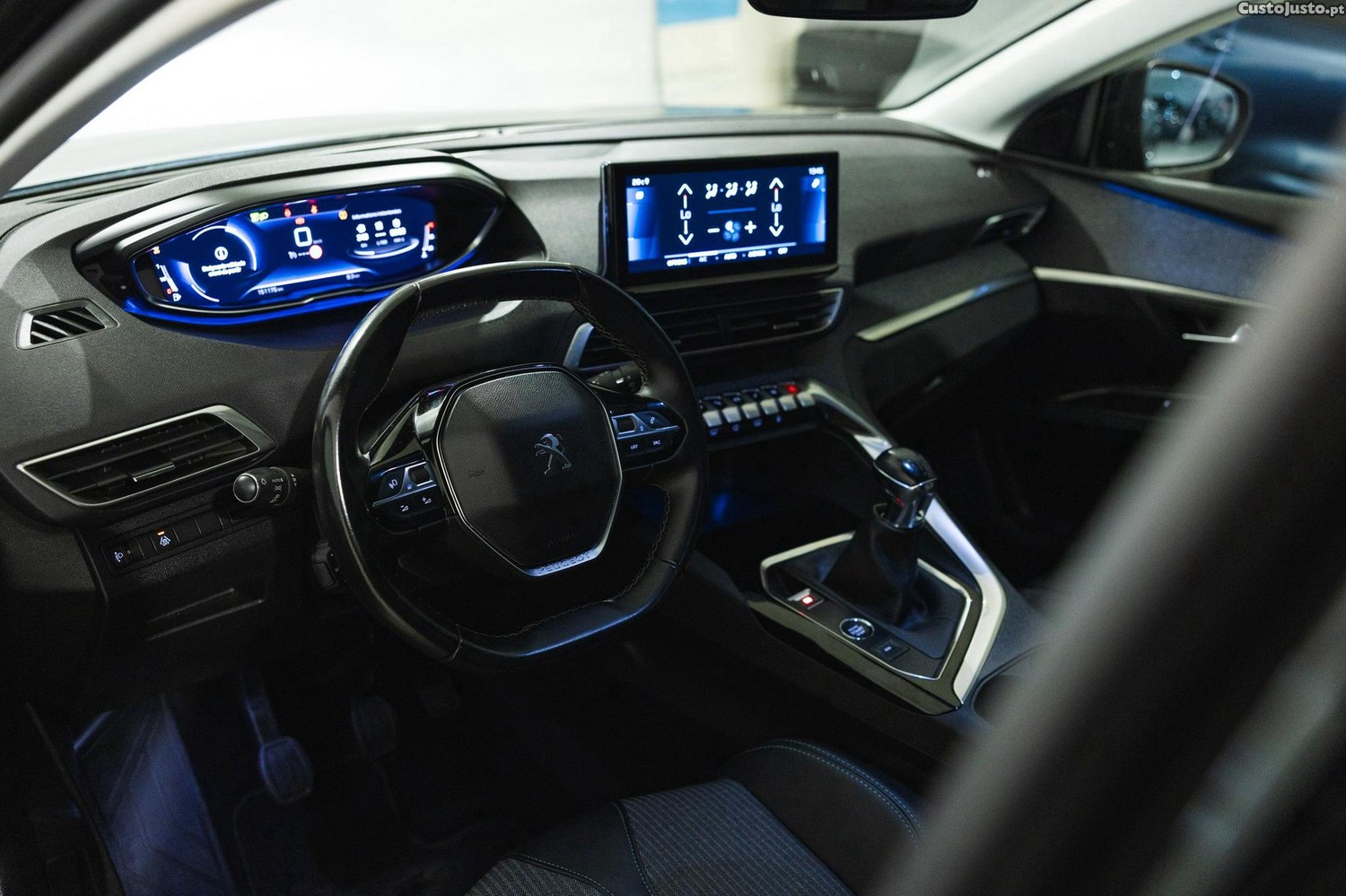 Peugeot 5008 1.2 PureTech Allure Pack — fotografia 18