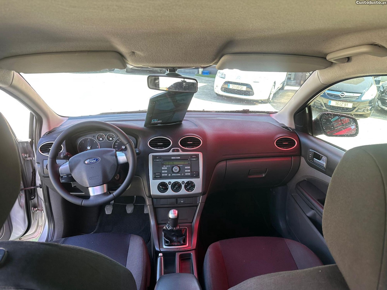 Ford Focus 1.6 TDCI — fotografia 3