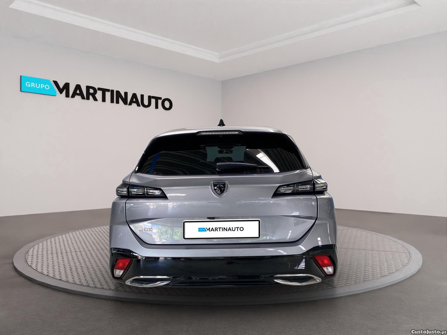 Peugeot 308 SW 1.5 BlueHDi Allure Pack — fotografia 17
