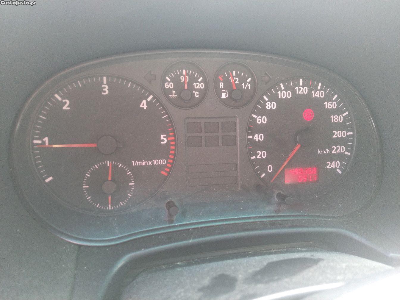 Audi A3 1.9tdi 90cv — fotografia 2