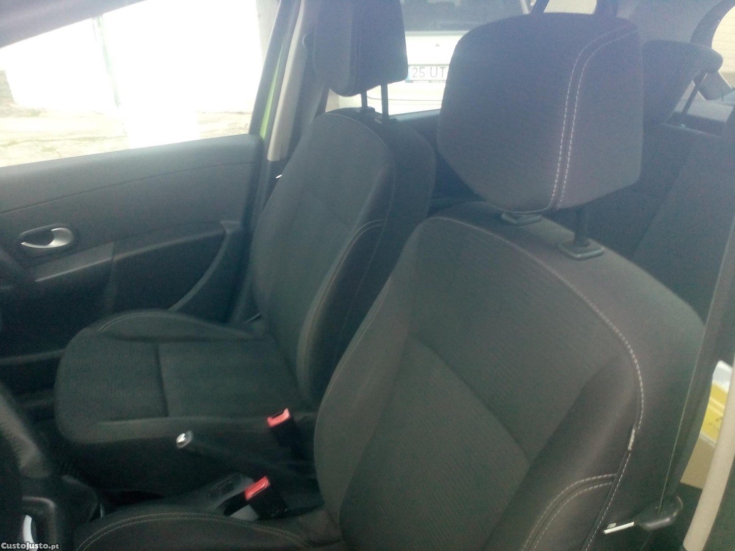 Peugeot 308 1.6 BLUEHDI 120CV6 VEL. +RENAULT CLIO 1.5DCIECO2C/ G.P.S. — fotografia 3