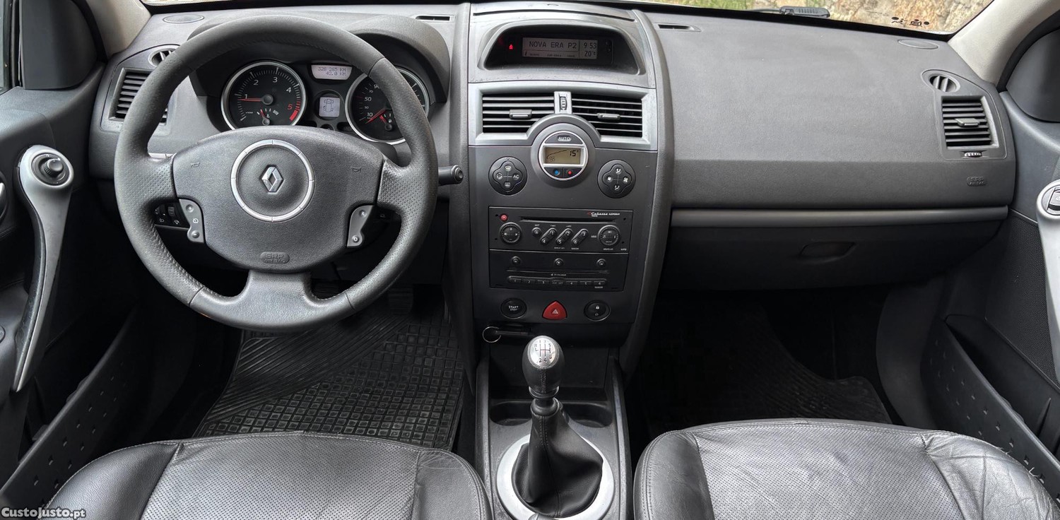 Renault Mégane Break 1.5 dci — fotografia 4