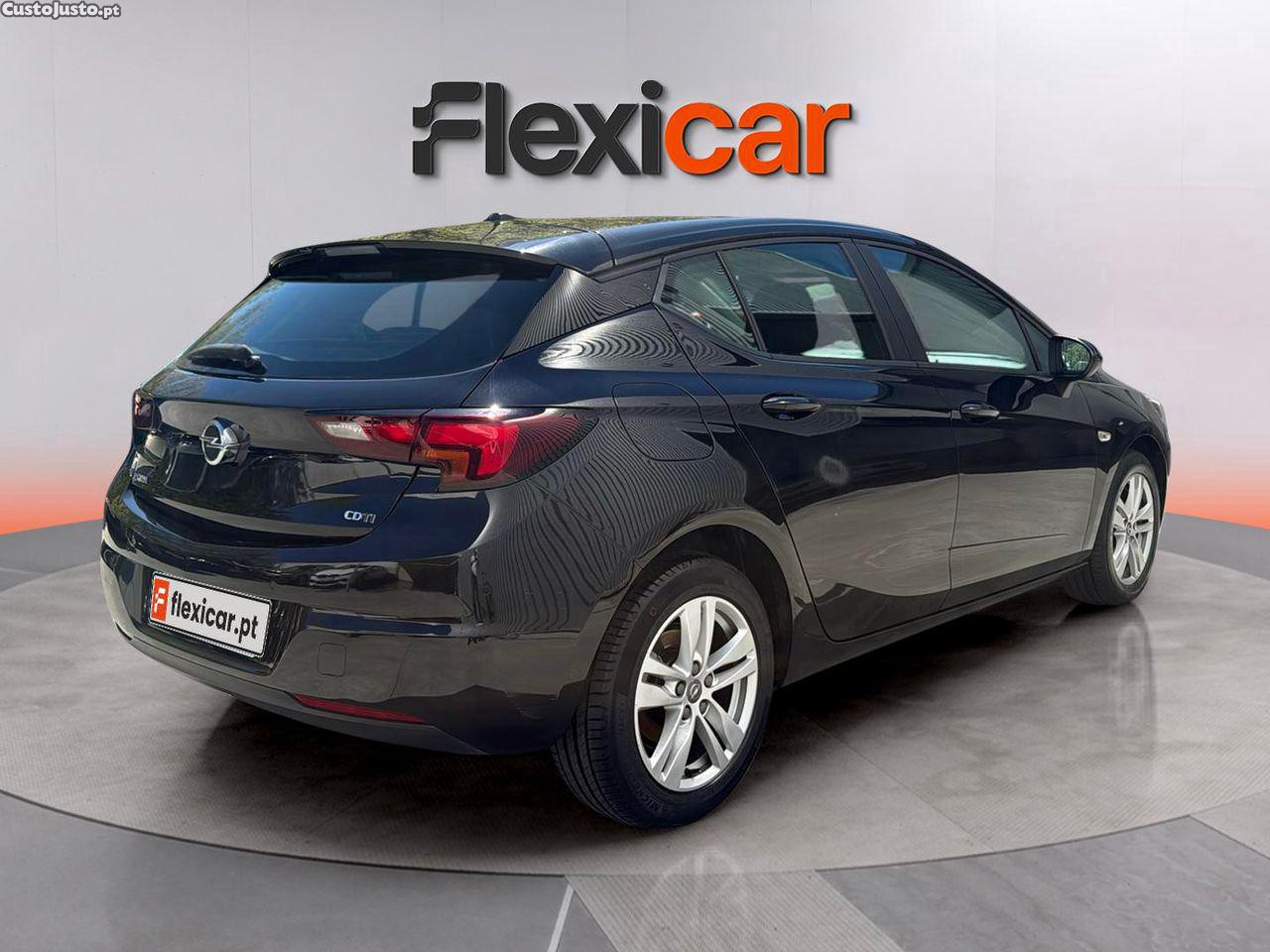 Opel Astra 1.6 CDTI Business Edition — fotografia 12