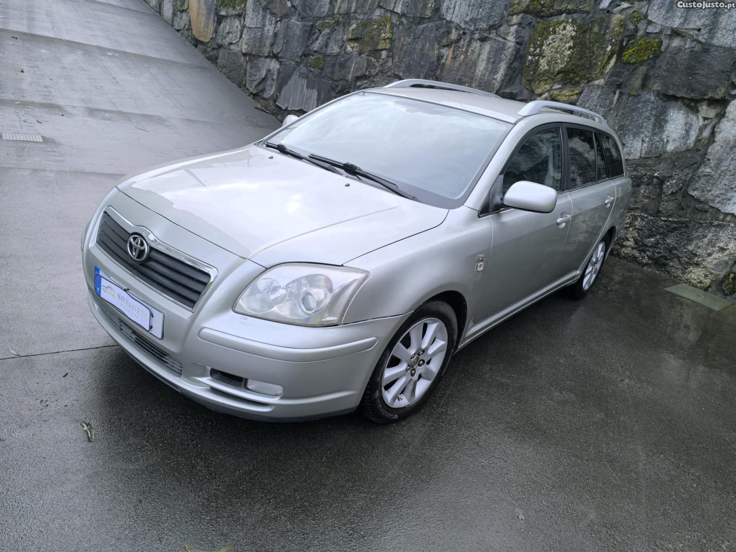 Toyota Avensis 2.0D4D SW T25 116CV — fotografia 2