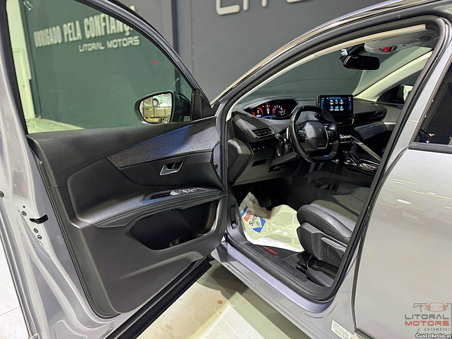 Peugeot 3008 1.2 PureTech Allure Pack EAT8 — fotografia 12