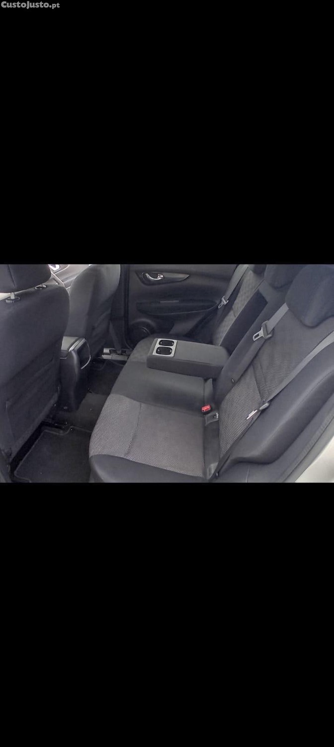 Nissan Qashqai Confort — fotografia 10