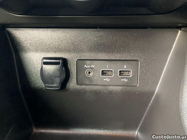 Renault Clio 1.0 TCe Evolution — fotografia 10