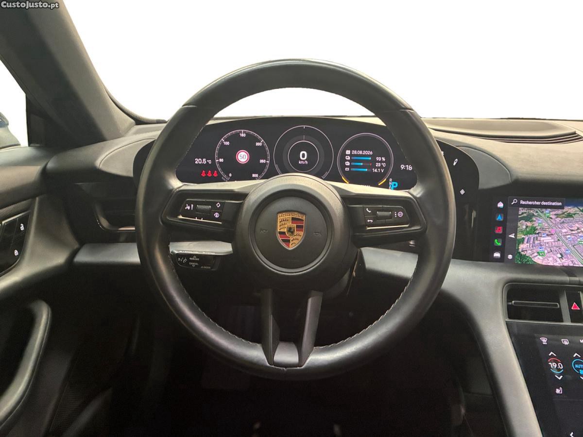 Porsche Taycan Standard — fotografia 5