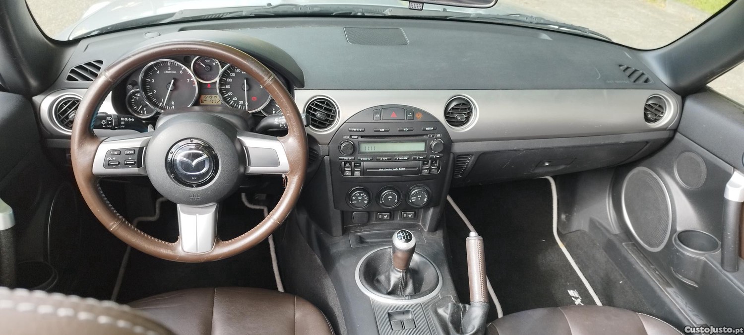 Mazda MX-5 Teto rígido elétrico — fotografia 10