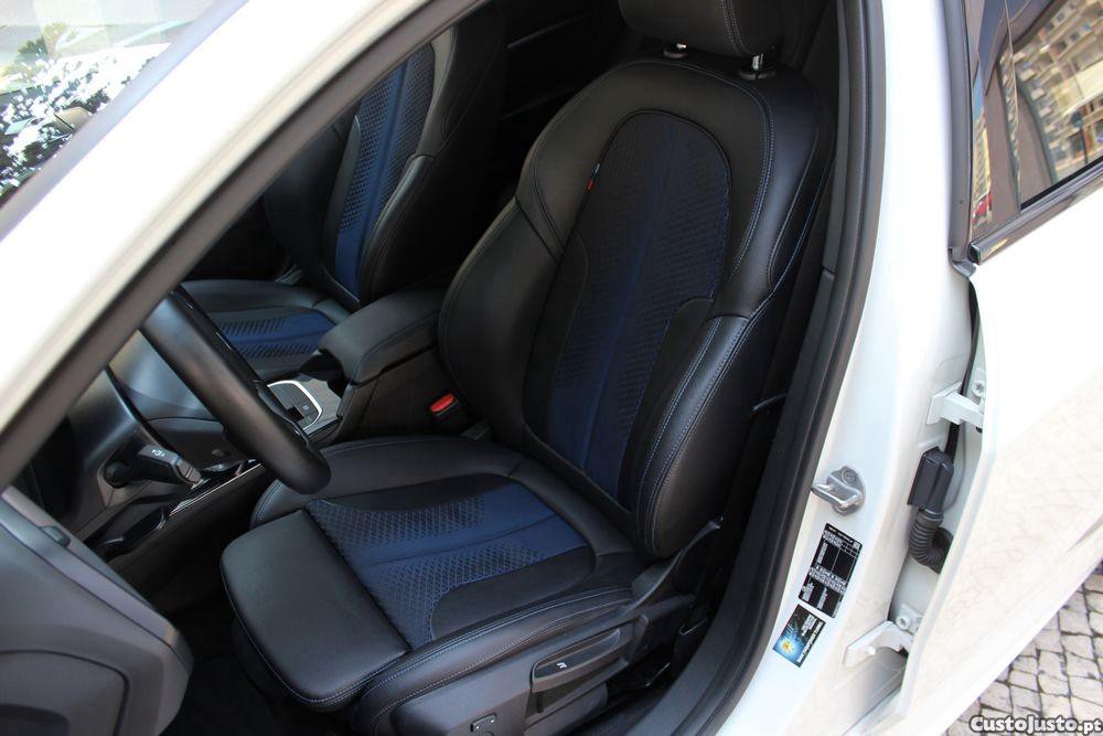 BMW 116 d Pack Desportivo M Auto — fotografia 4