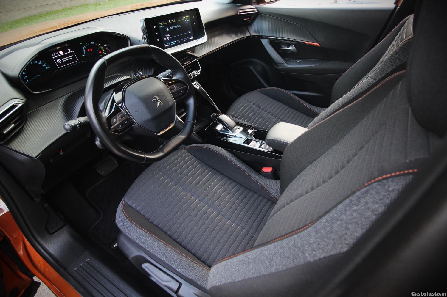 Peugeot e-2008 ACTIVE — fotografia 3