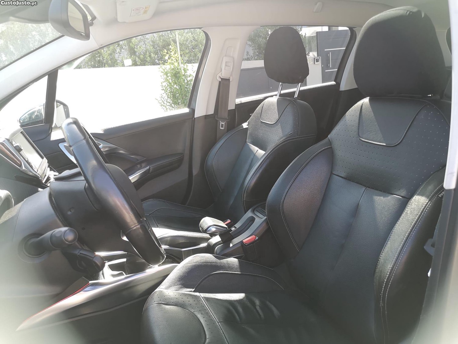 Peugeot 2008 1.6 — fotografia 5