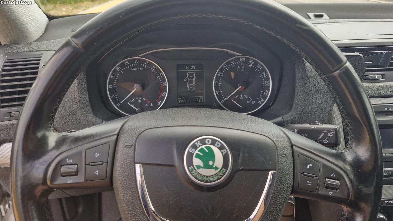 Skoda Octavia Combi — fotografia 2