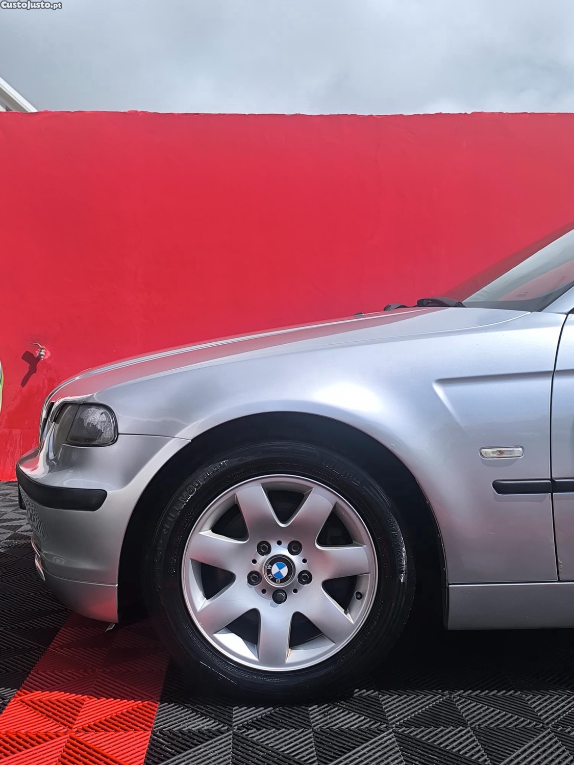 BMW 320 Compact — fotografia 4