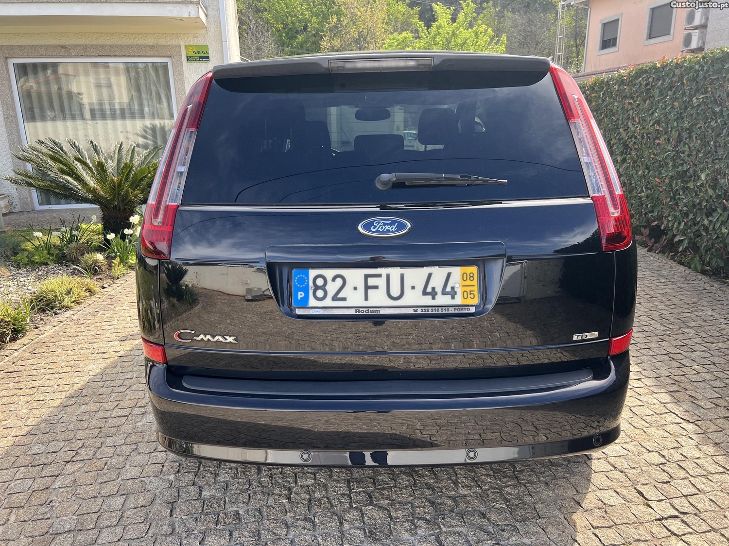 Ford C-Max TDCI — fotografia 11
