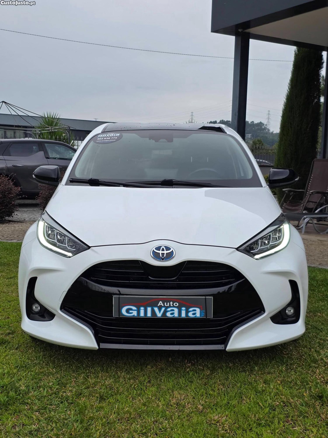 Toyota Yaris 1.5 Hybrid  Exclusive - 21 foto 2