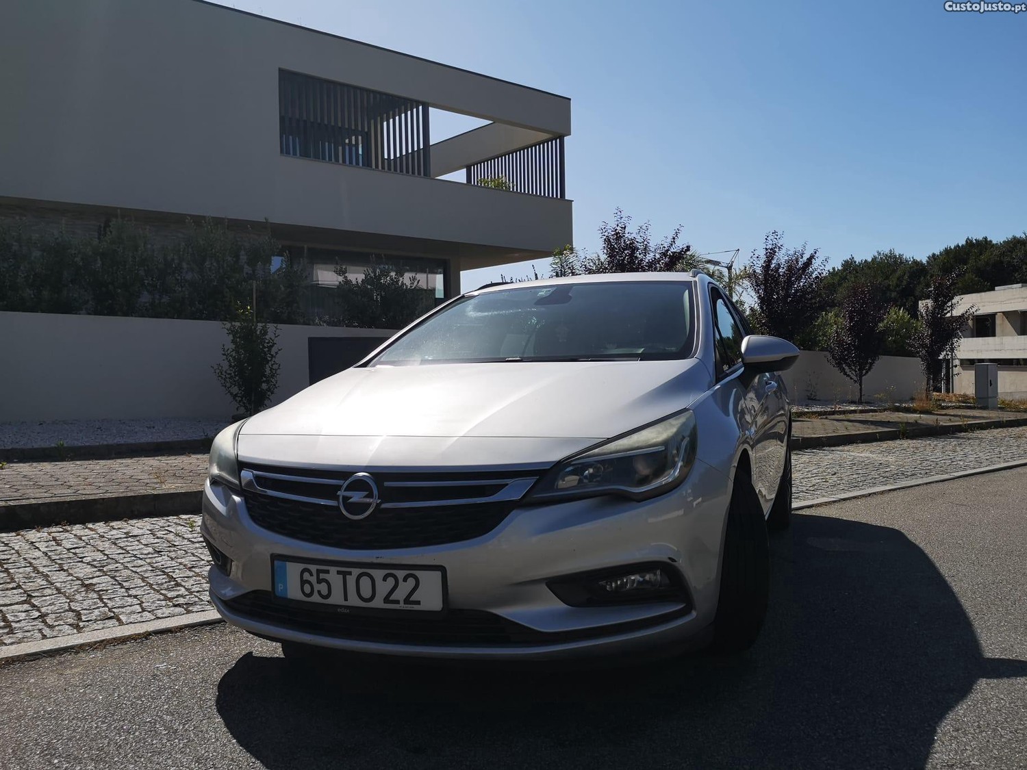 Opel Astra Sports Tourer — fotografia 4