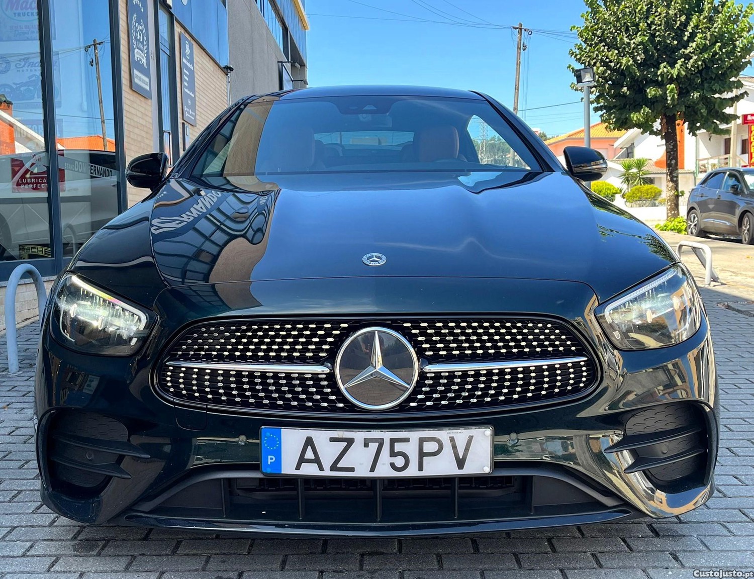 Mercedes-Benz E 300 d AMG Line 4Matic — fotografia 3
