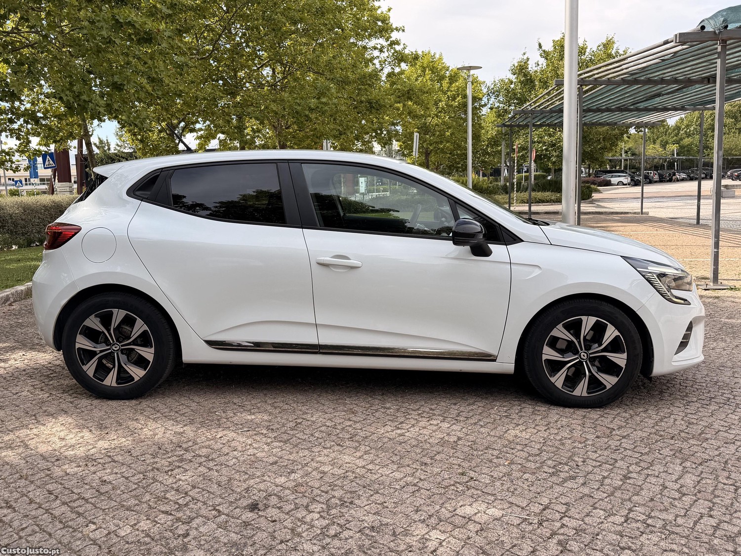 Renault Clio 1.5 Blue dci Techno — fotografia 8