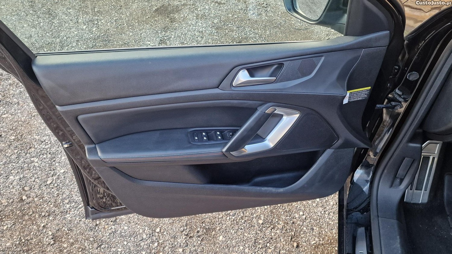 Peugeot 308 SW 1.5 BlueHDi Allure EAT8 — fotografia 20