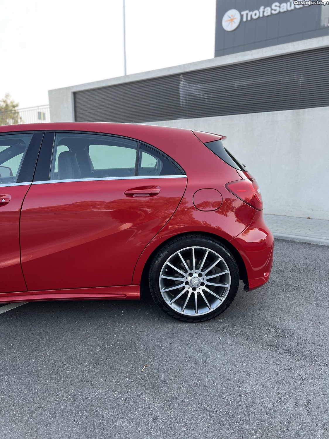 Mercedes-Benz A 180 AMG Line — fotografia 7