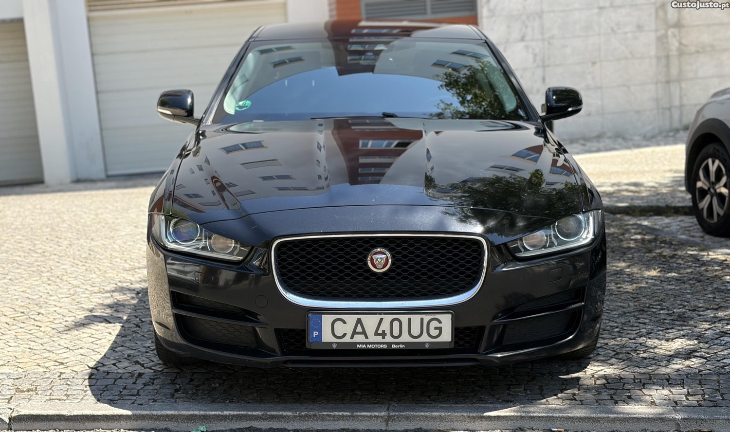 Jaguar XE 2.0 — fotografia 8