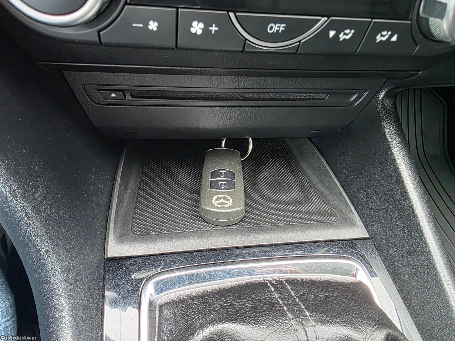 Mazda 3 1.5 SKY-D EXCELLENCE — fotografia 16