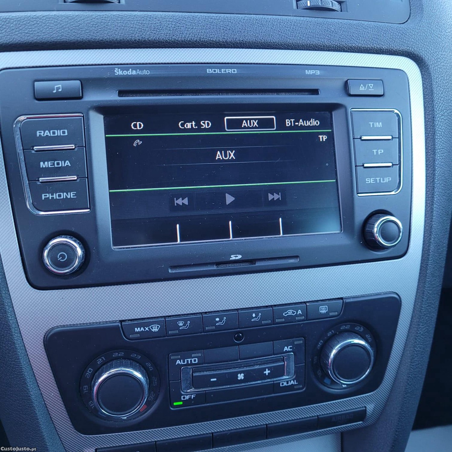 Skoda Octavia 1.6 TDi Sportline — fotografia 7