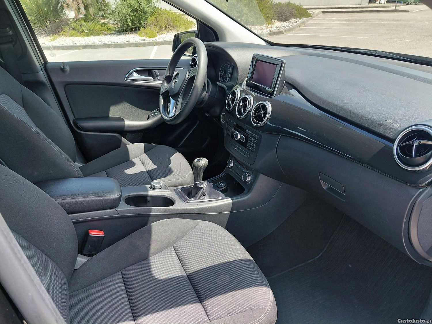 Mercedes-Benz B 180 classic — fotografia 4