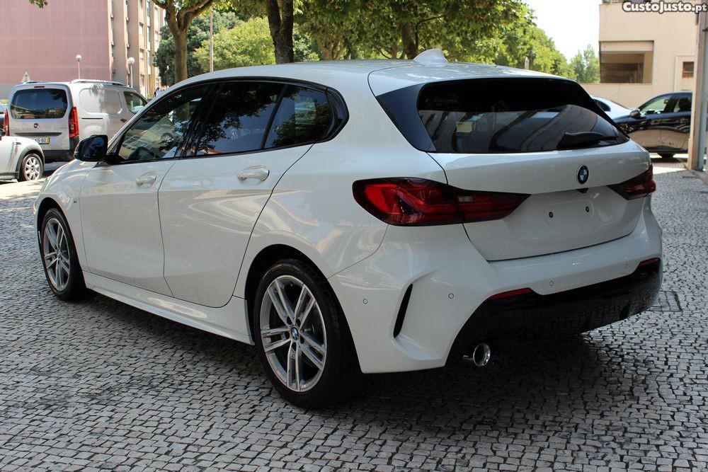 BMW 116 d Pack Desportivo M Auto — fotografia 11