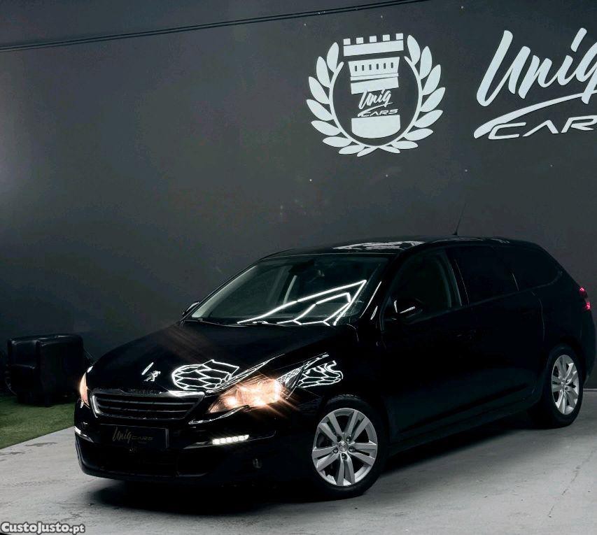 Peugeot 308 SW BlueHDi 130 EAT8 Stop & Start Allure Pack — fotografia 2