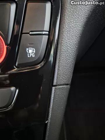 Opel Mokka X 1.4 t innoviation gpl — fotografia 2